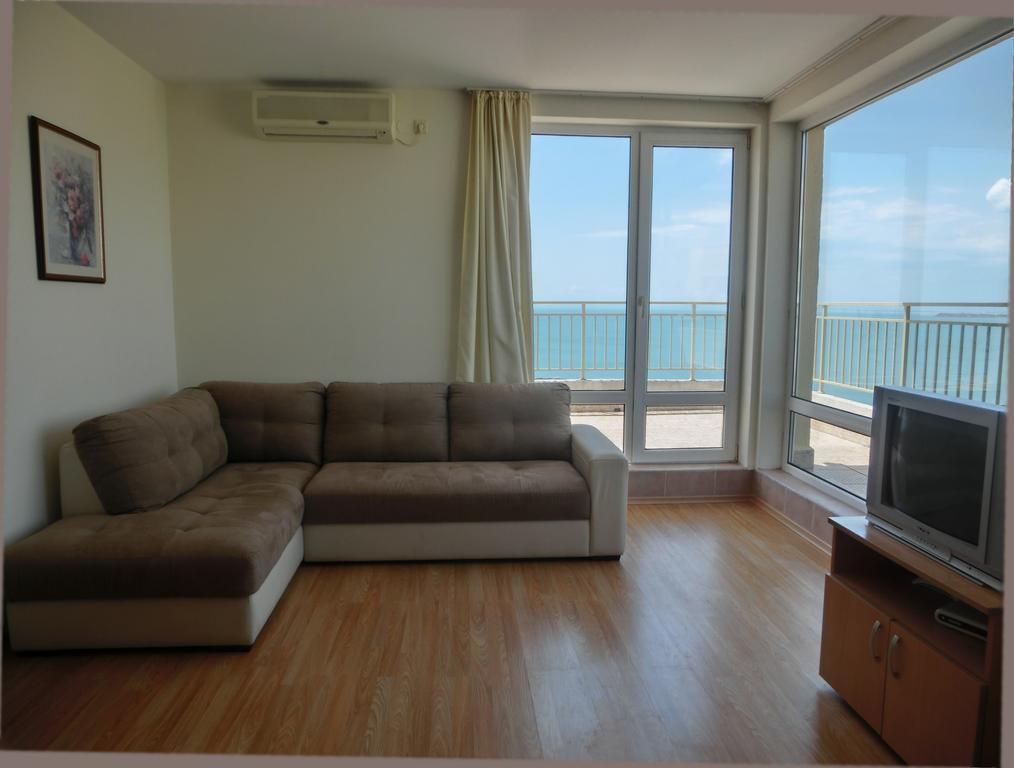 Panoramic Sea View Apartment Crown, Pools And Beach, Светий Влас Екстер'єр фото